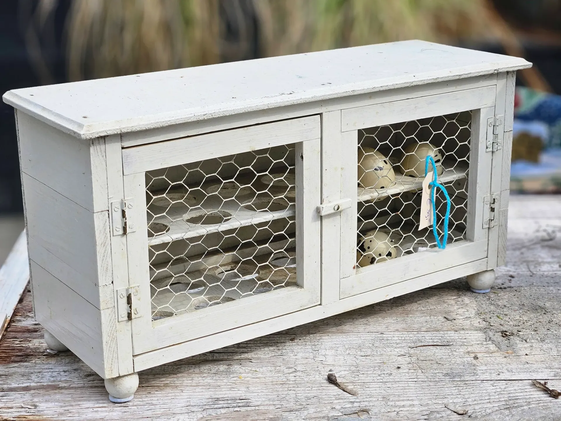 Prachtig brocante uniek (eier) keukenkastje